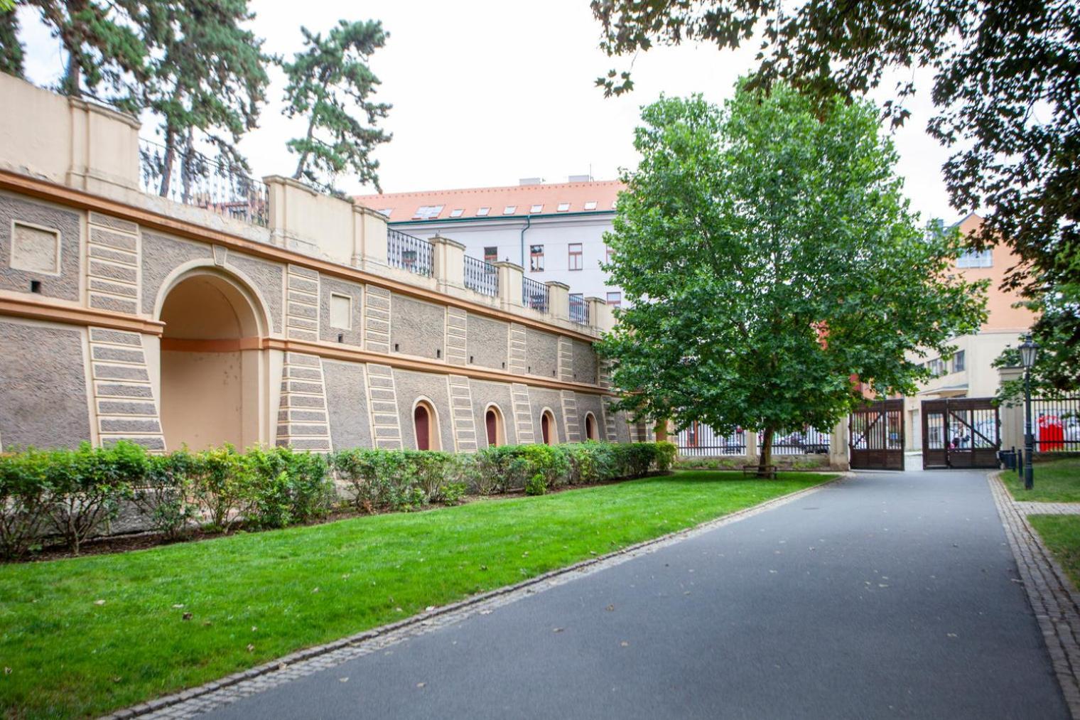 Blueground 10 Renovated Furnished Prg-17 Apartment Prague