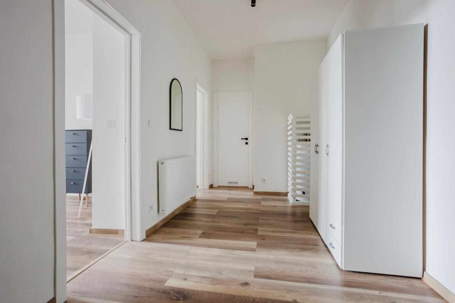 Blueground 10 Renovated Furnished Prg-17 Apartment *